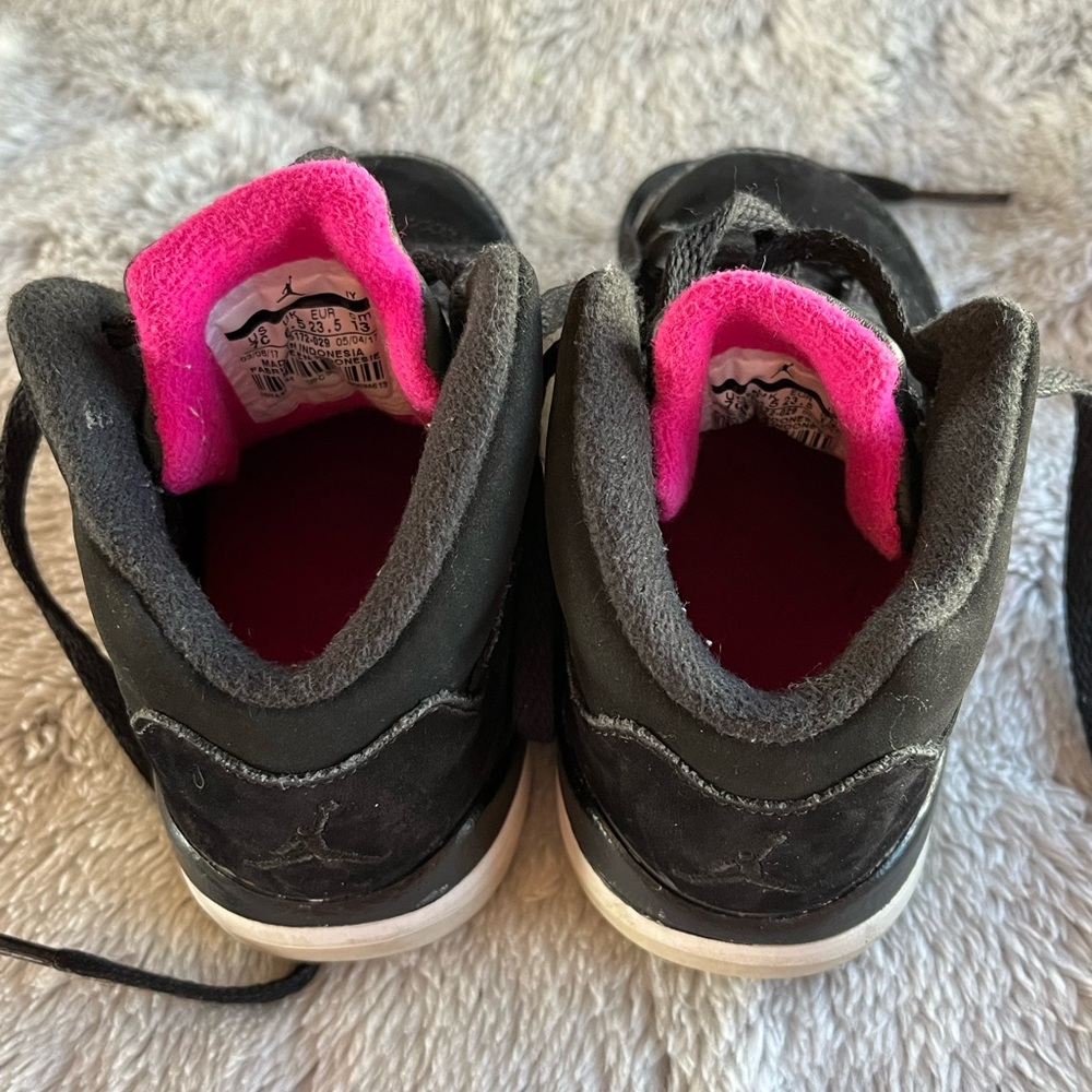Jordan 5 Retro ‘Black Deadly Pink’ Infants Sz 7C - Picture 7 of 8
